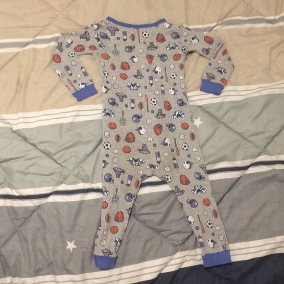 Pyjama - Picture 2 of 2